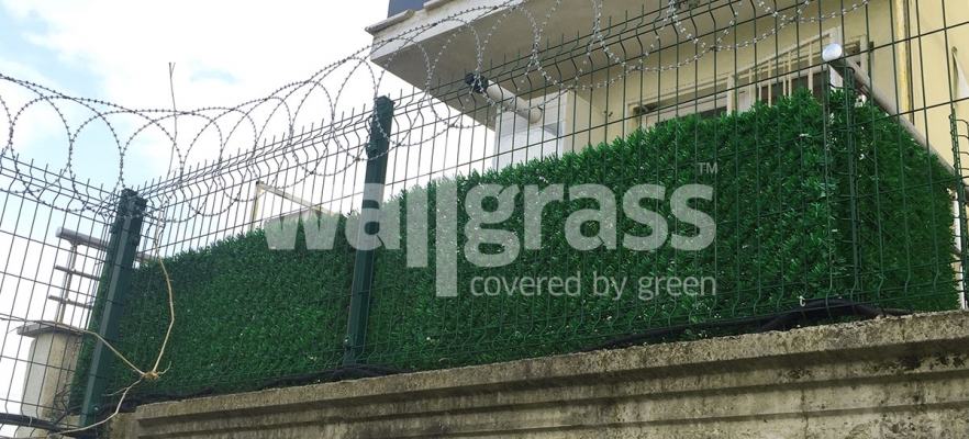 How to Install Grass Fence Panels?